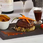 Amelie Hotel 3*