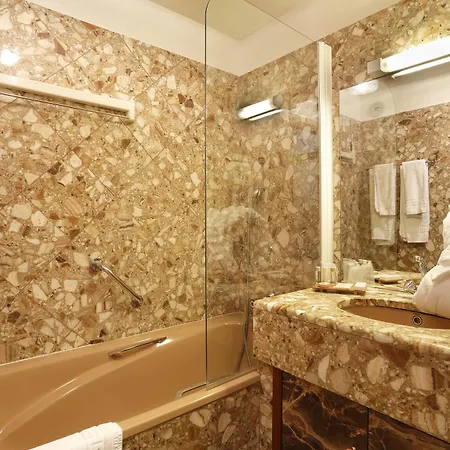Hotel Amélie 3*