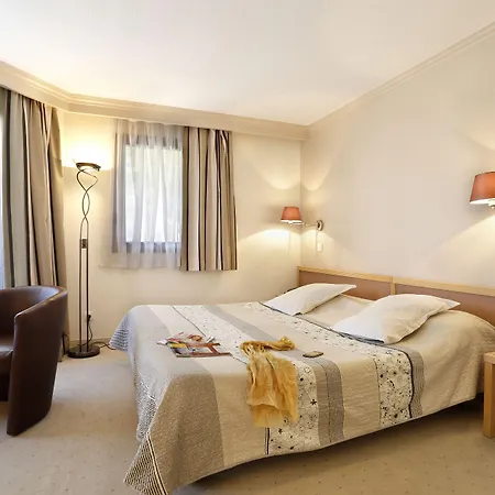 Amelie Hotel 3*
