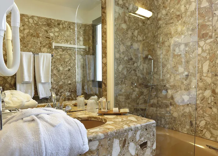 Hotell Amelie Brides-les-Bains
